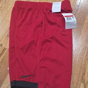 Nike shorts boys Size L
